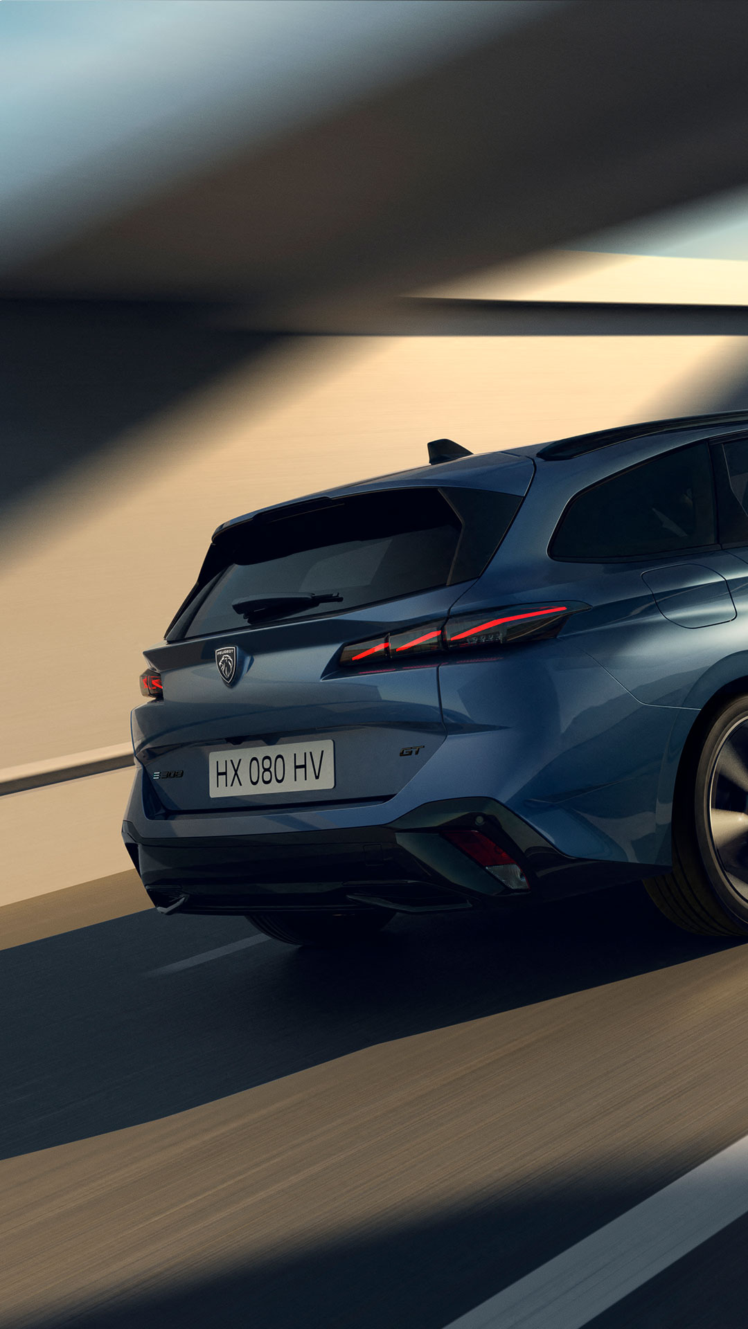 Nieuwe PEUGEOT E-308 SW achteraanzicht