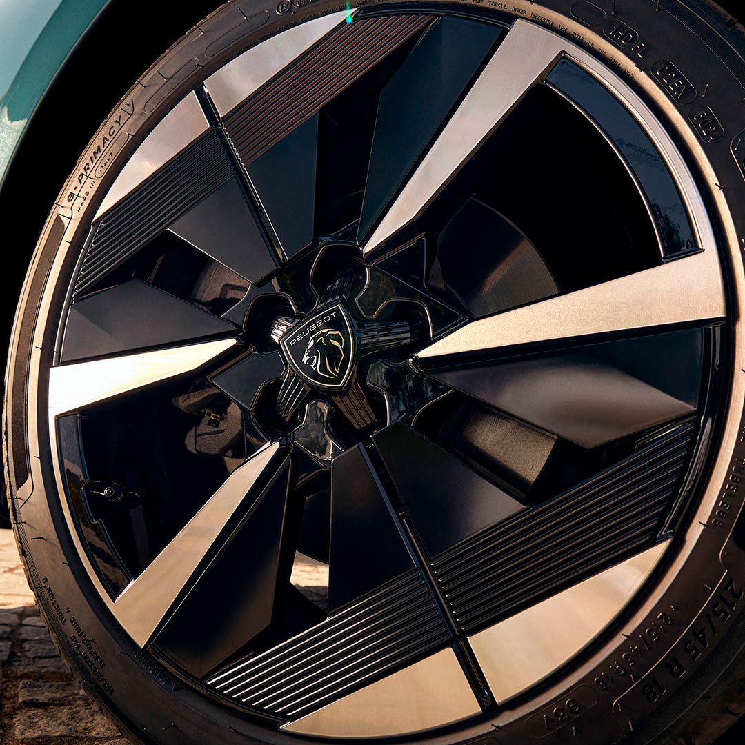 Nieuwe PEUGEOT E-308 SW 18 inch velgen